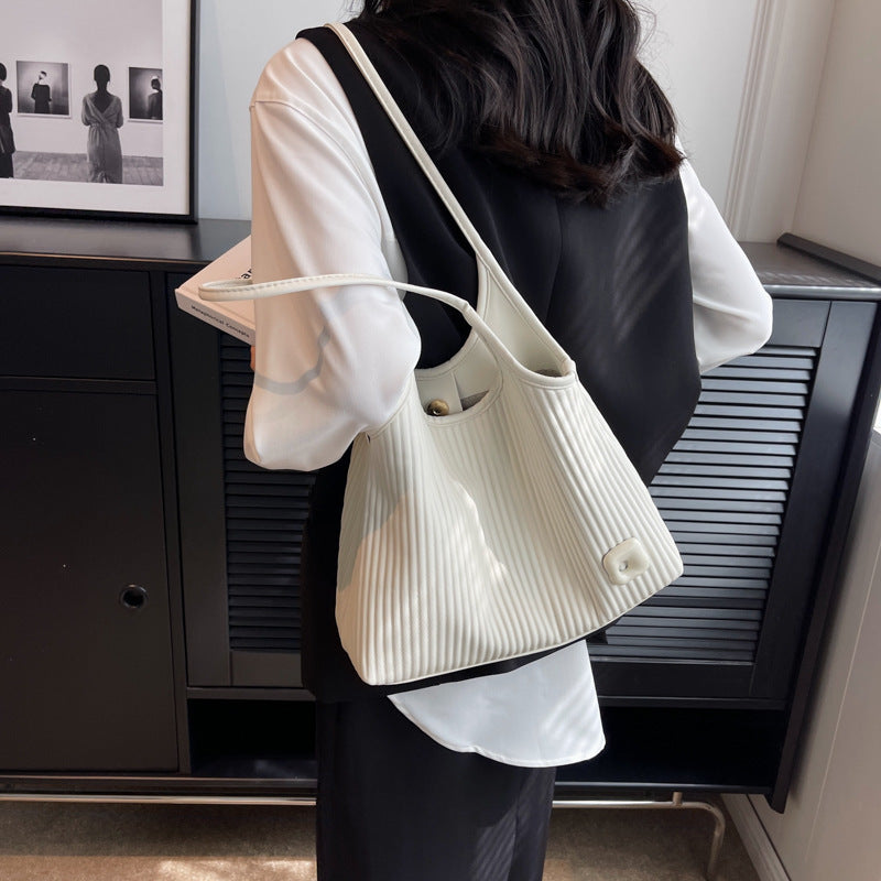 Shoulder Niche Women New Fashion Commuter Western Style Hand Carrying
