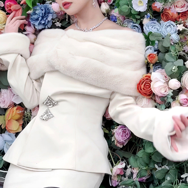 Women's Fashion Casual Off-shoulder Imitation Fox Fur Rhinestone Coat Short Skirt Two-piece Set