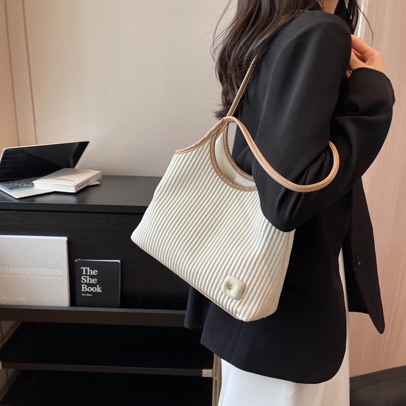Shoulder Niche Women New Fashion Commuter Western Style Hand Carrying