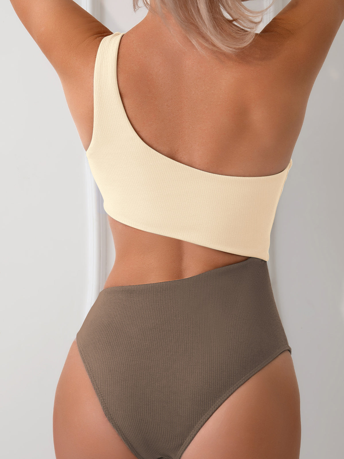 Women's Color Matching One-shoulder Bikini Vacation One Piece Swimsuit