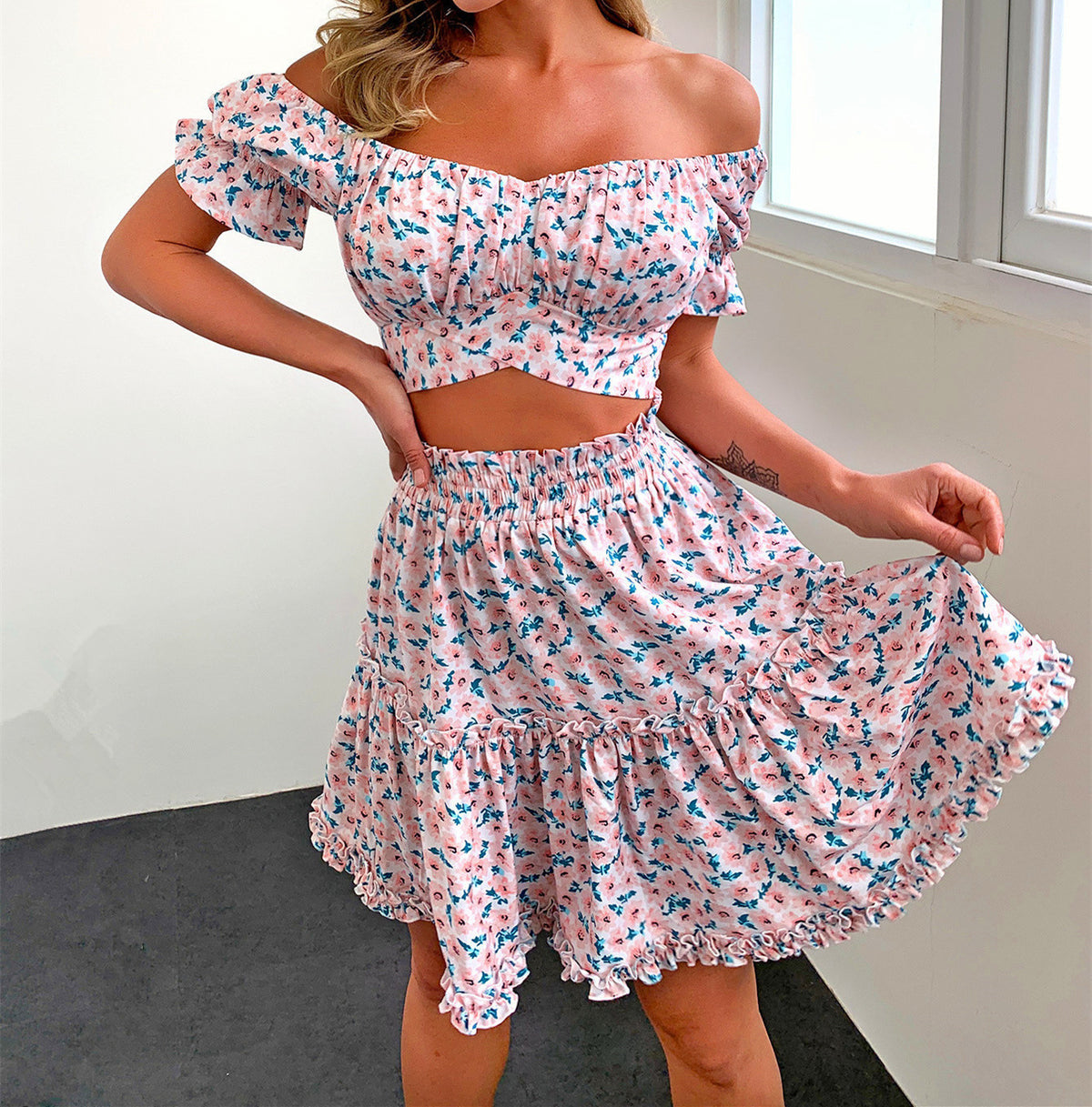 Floral Two-piece Off-shoulder Sleeve Top Mini Skirt Set